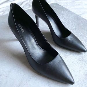 Black Michael Kors Pointed Leather Heels “Dorothy Flex Pumps”